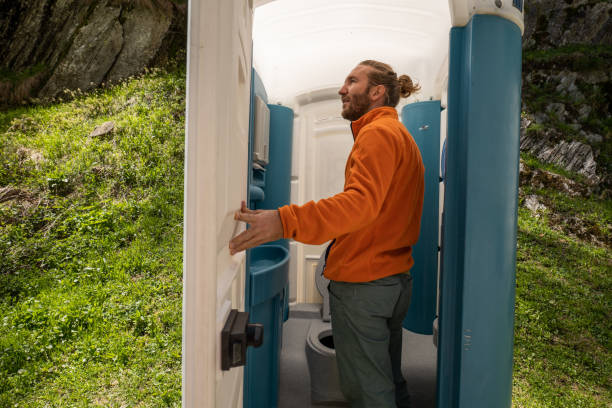 Best Luxury portable toilet rental  in Sun City Center, FL